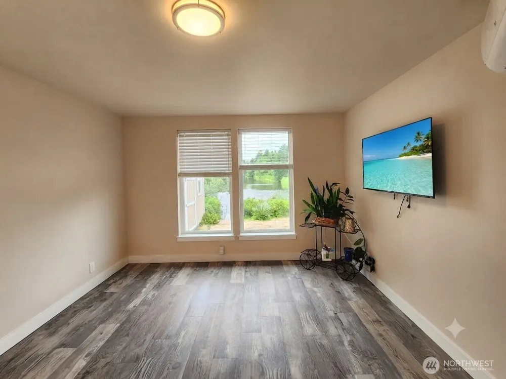 662 Point Brown Avenue SE Ocean Shores, WA 98569