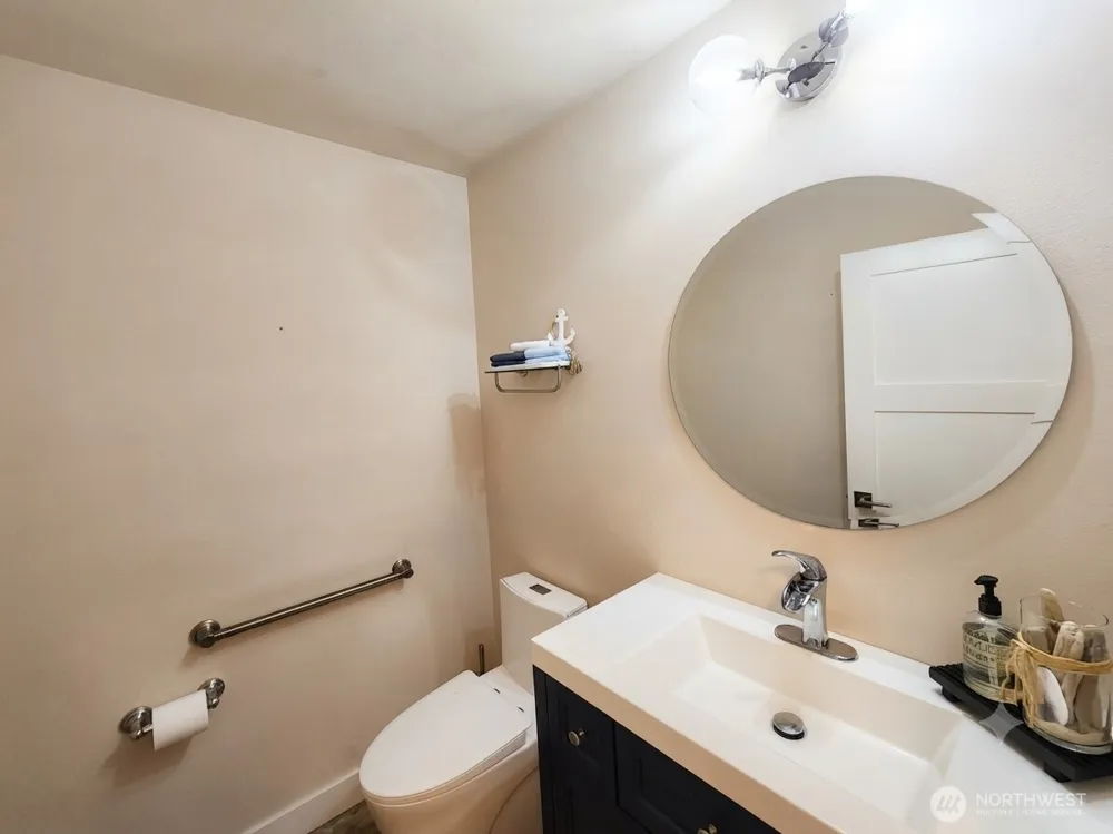662 Point Brown Avenue SE Ocean Shores, WA 98569