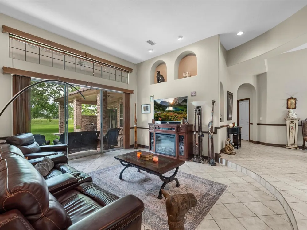 530 Chisolm Trail Simonton, TX 77476