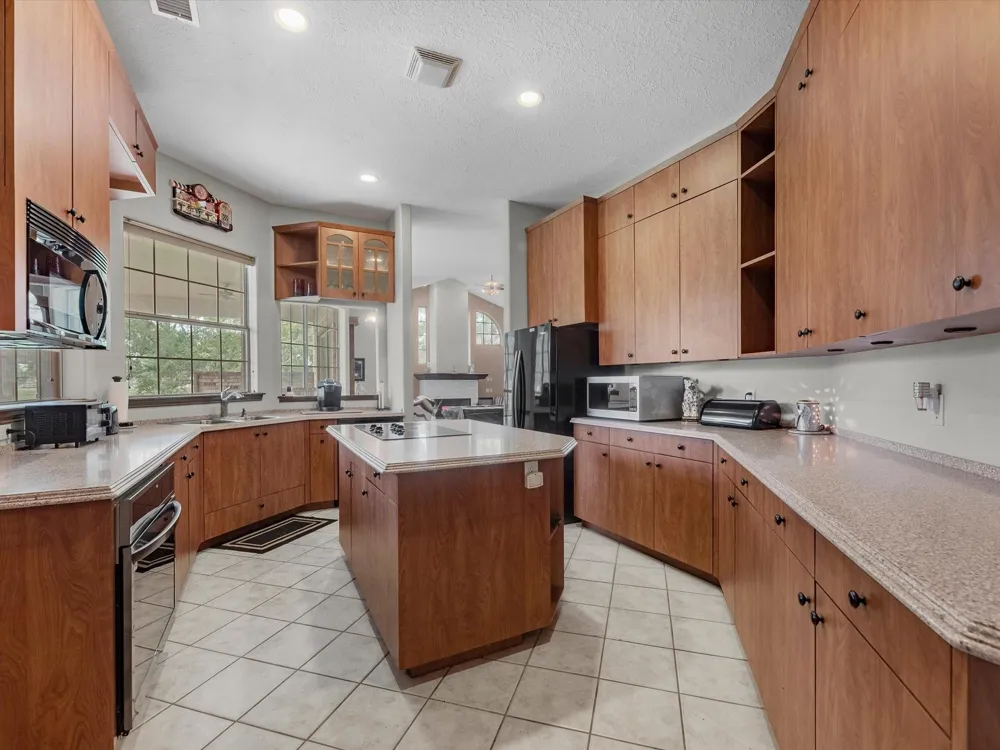 530 Chisolm Trail Simonton, TX 77476