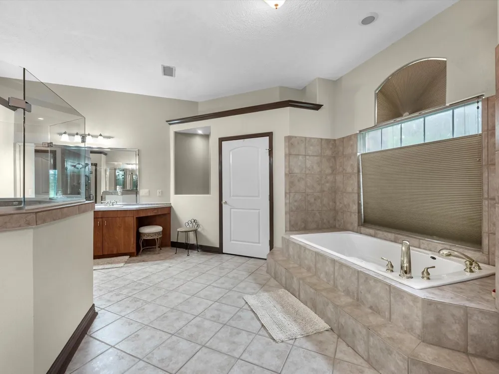 530 Chisolm Trail Simonton, TX 77476
