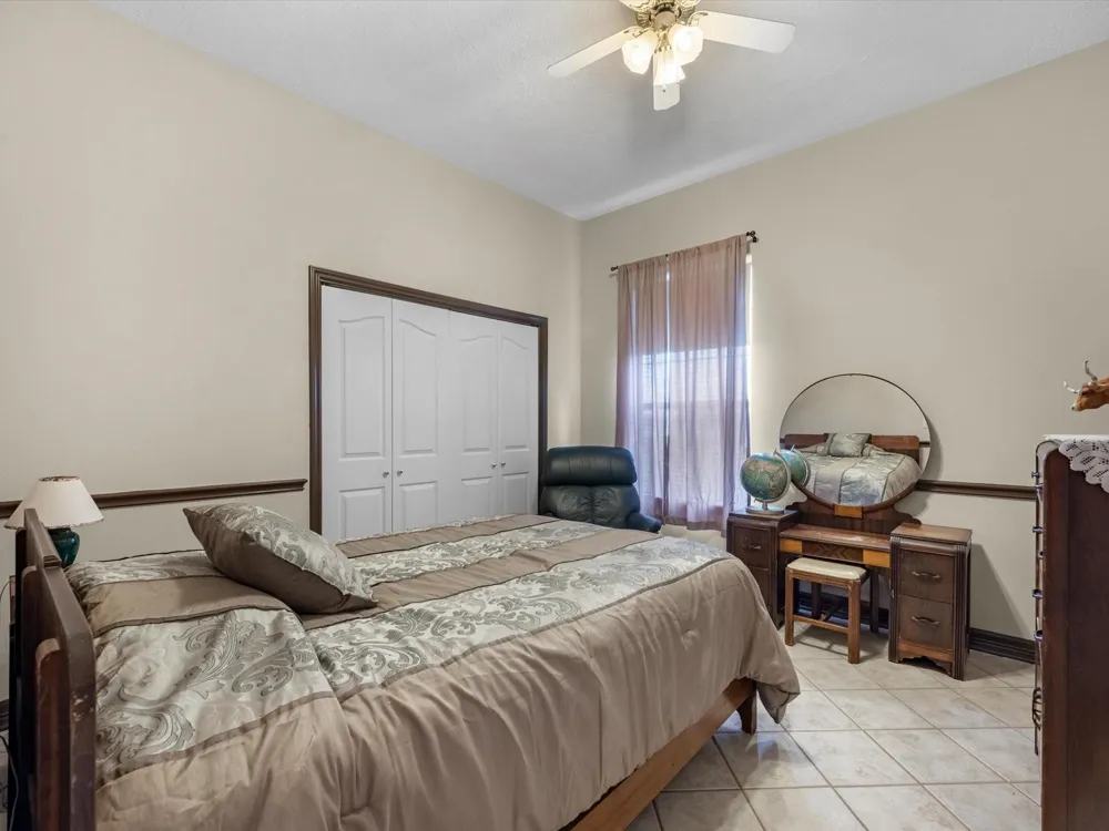 530 Chisolm Trail Simonton, TX 77476