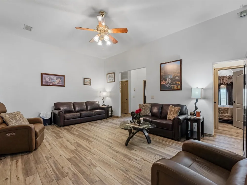 530 Chisolm Trail Simonton, TX 77476