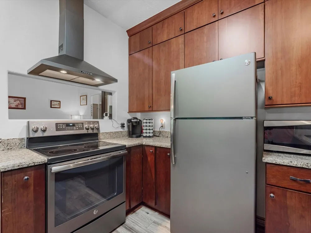 530 Chisolm Trail Simonton, TX 77476