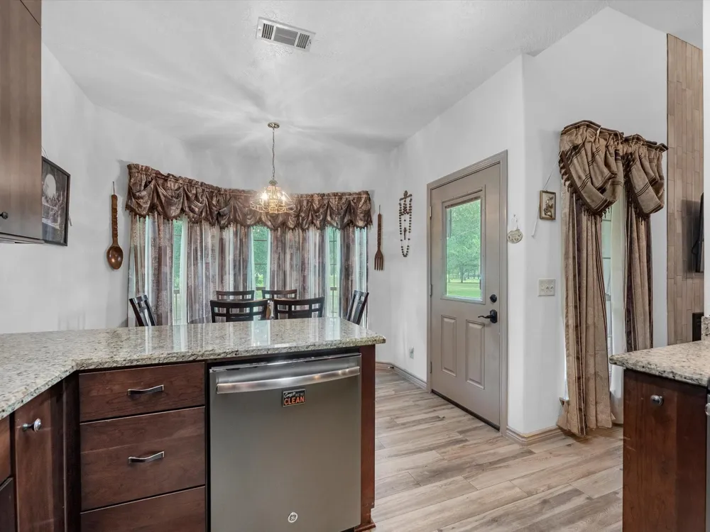 530 Chisolm Trail Simonton, TX 77476