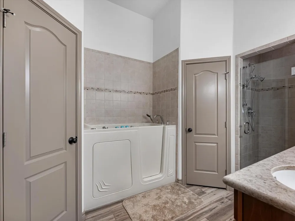530 Chisolm Trail Simonton, TX 77476