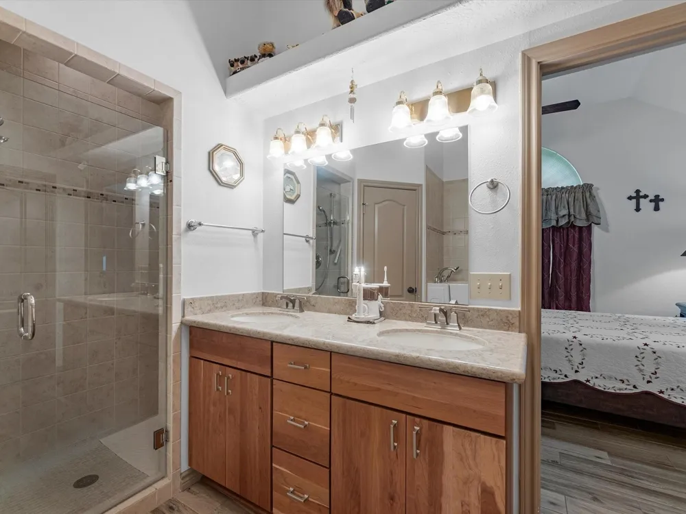 530 Chisolm Trail Simonton, TX 77476