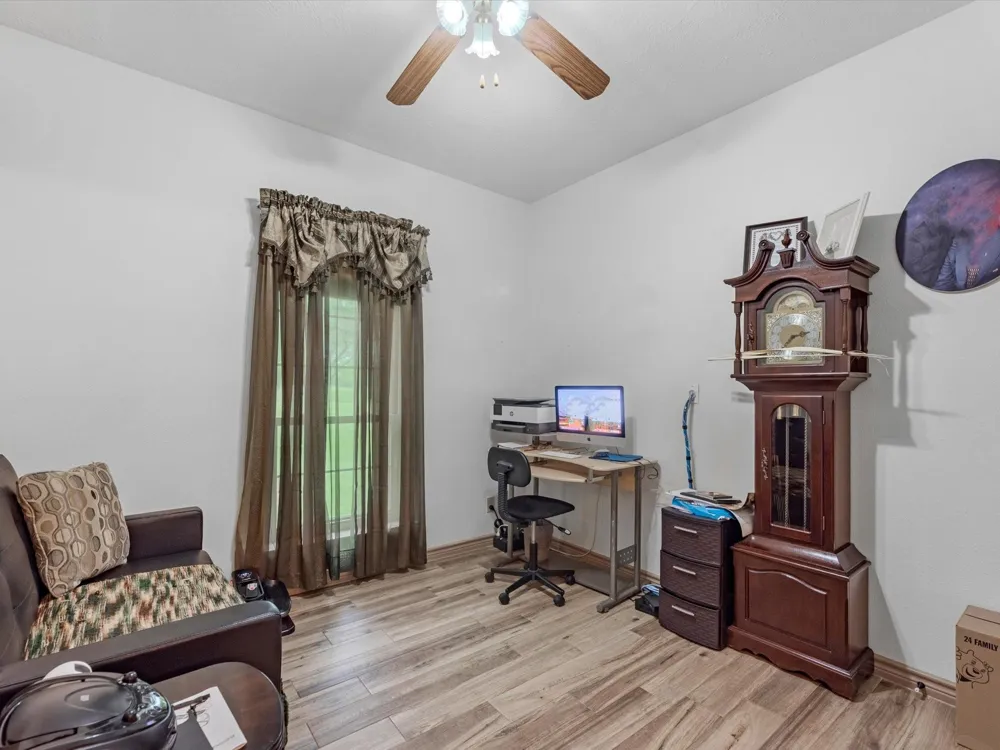 530 Chisolm Trail Simonton, TX 77476