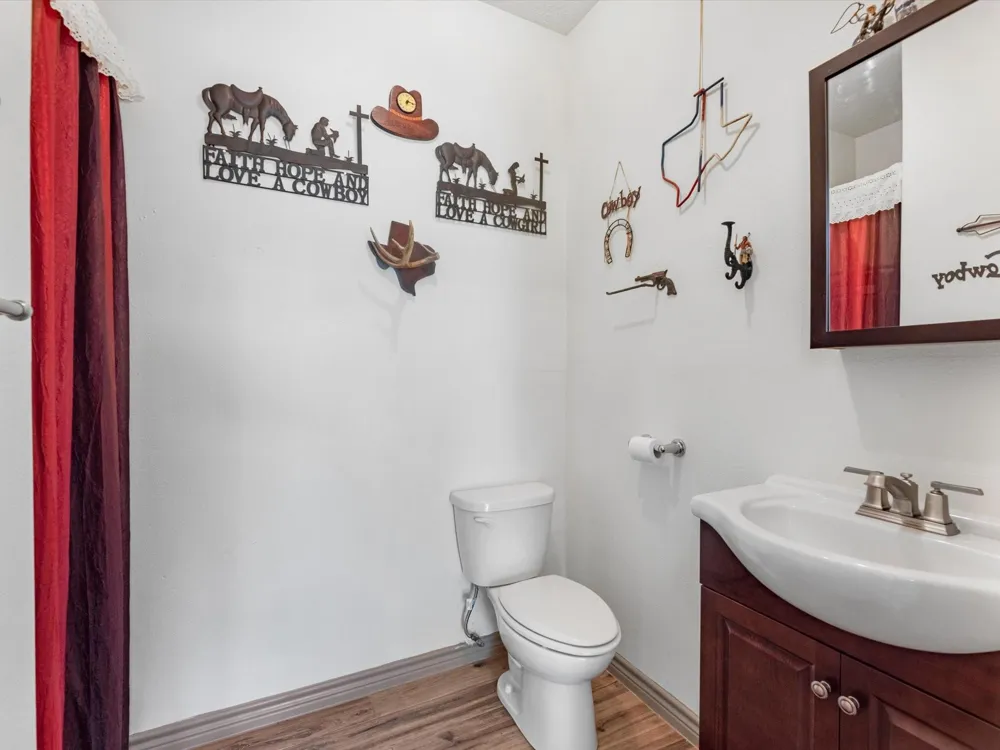 530 Chisolm Trail Simonton, TX 77476