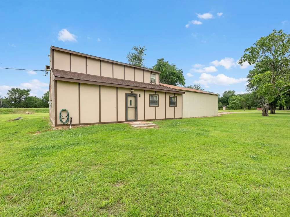 530 Chisolm Trail Simonton, TX 77476