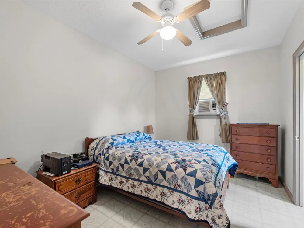 530 Chisolm Trail Simonton, TX 77476