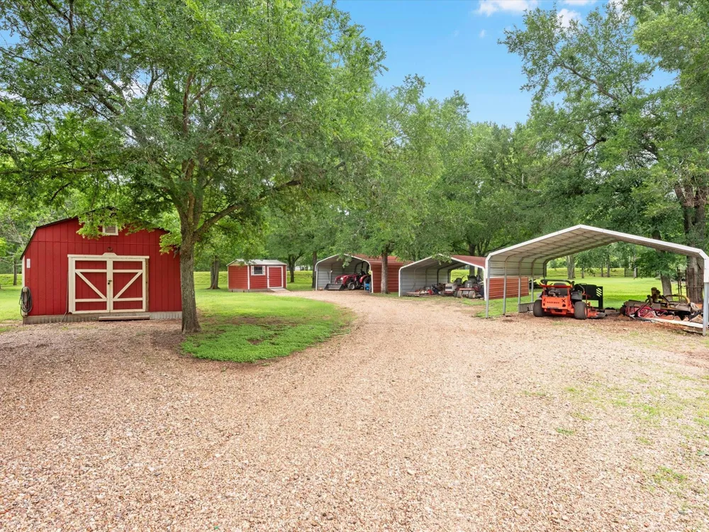 530 Chisolm Trail Simonton, TX 77476