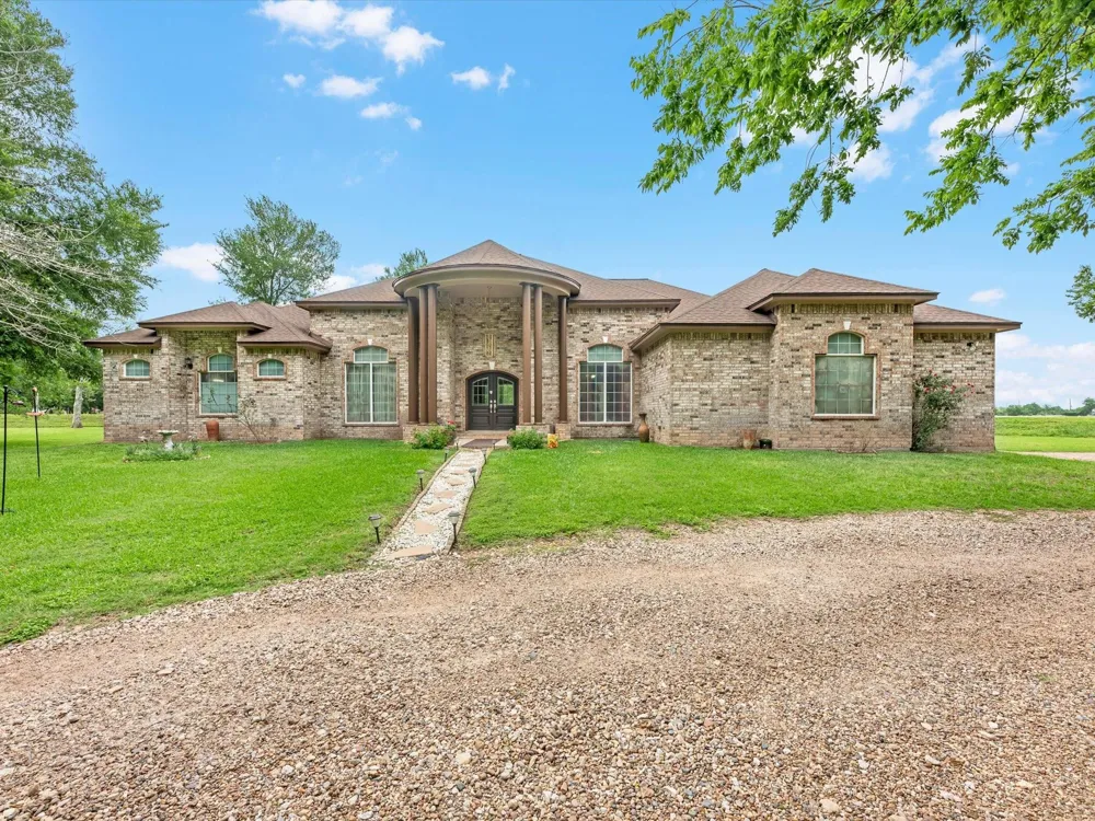 530 Chisolm Trail Simonton, TX 77476