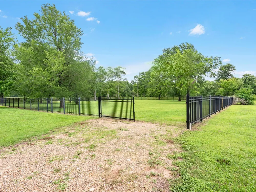 530 Chisolm Trail Simonton, TX 77476