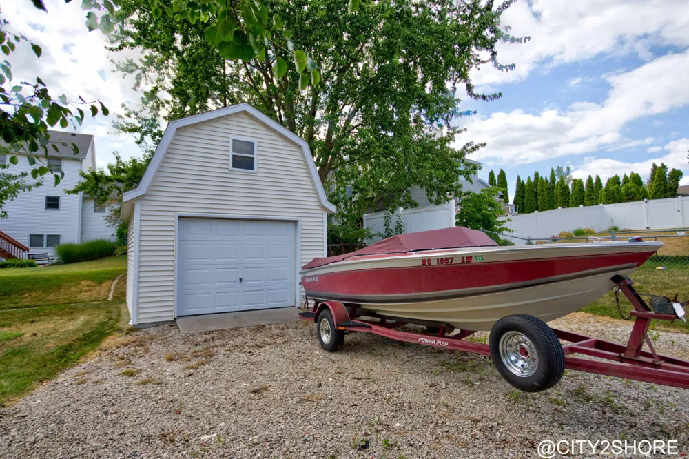 6719 Crown Point Drive Hudsonville, MI 49426