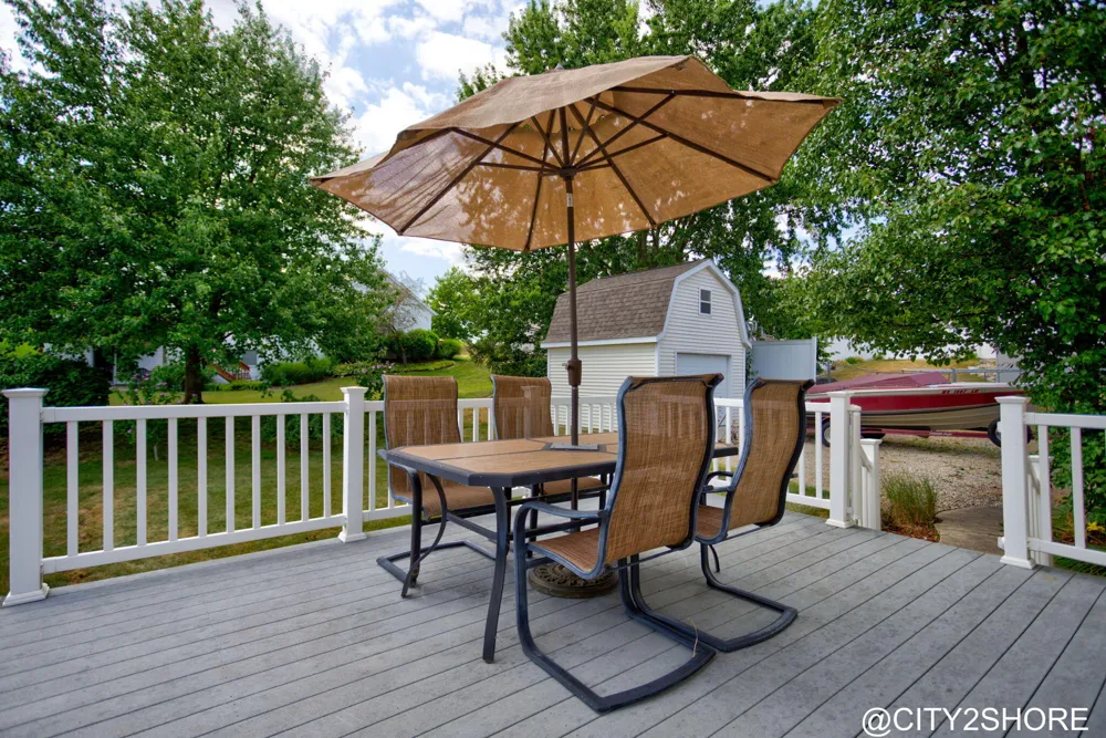 6719 Crown Point Drive Hudsonville, MI 49426