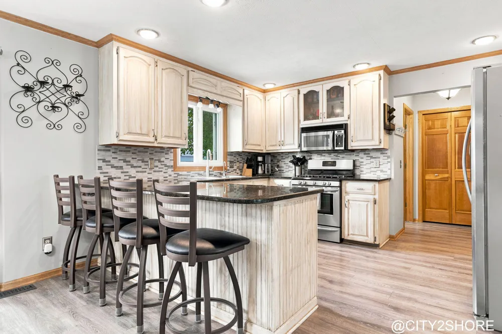 6719 Crown Point Drive Hudsonville, MI 49426