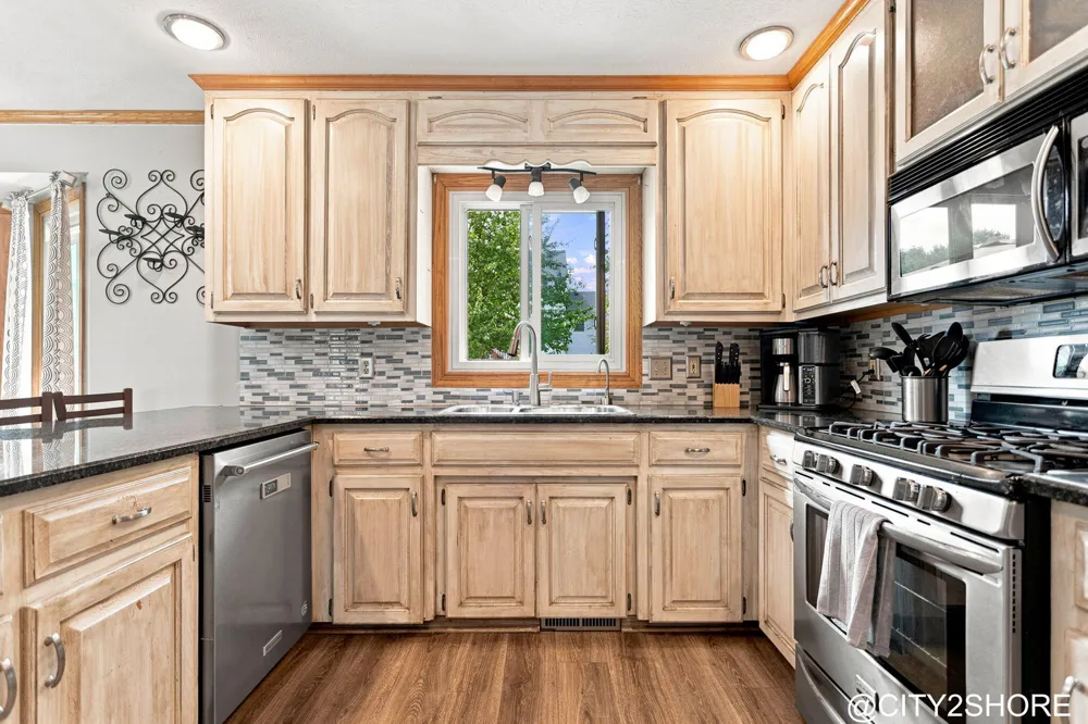 6719 Crown Point Drive Hudsonville, MI 49426