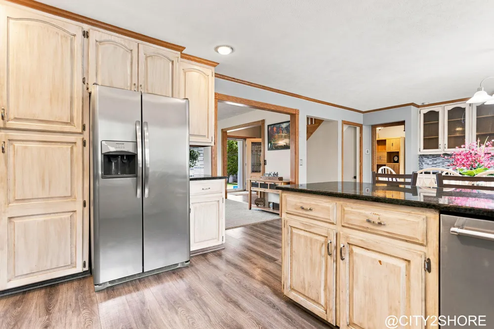 6719 Crown Point Drive Hudsonville, MI 49426