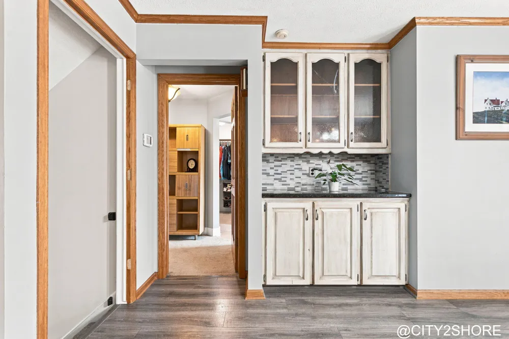 6719 Crown Point Drive Hudsonville, MI 49426