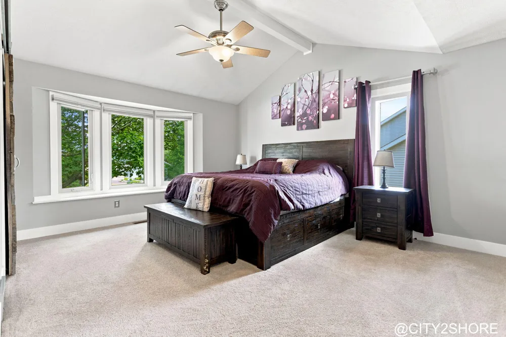 6719 Crown Point Drive Hudsonville, MI 49426