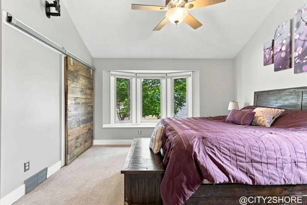 6719 Crown Point Drive Hudsonville, MI 49426
