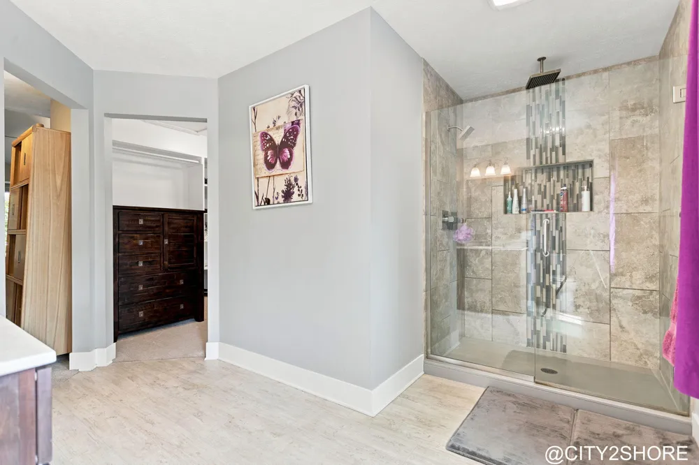 6719 Crown Point Drive Hudsonville, MI 49426