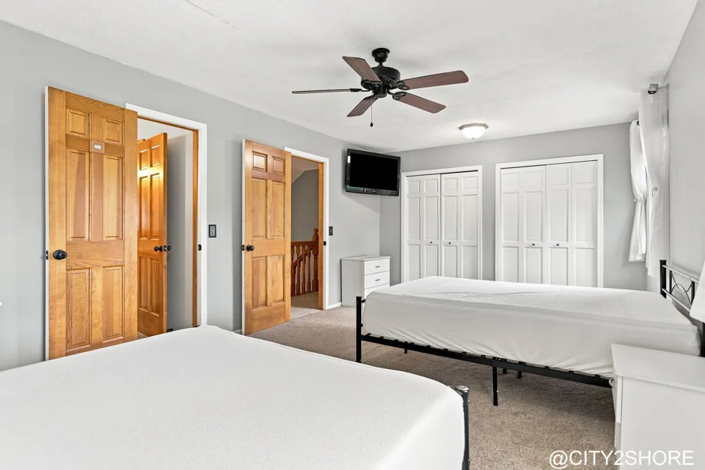 6719 Crown Point Drive Hudsonville, MI 49426