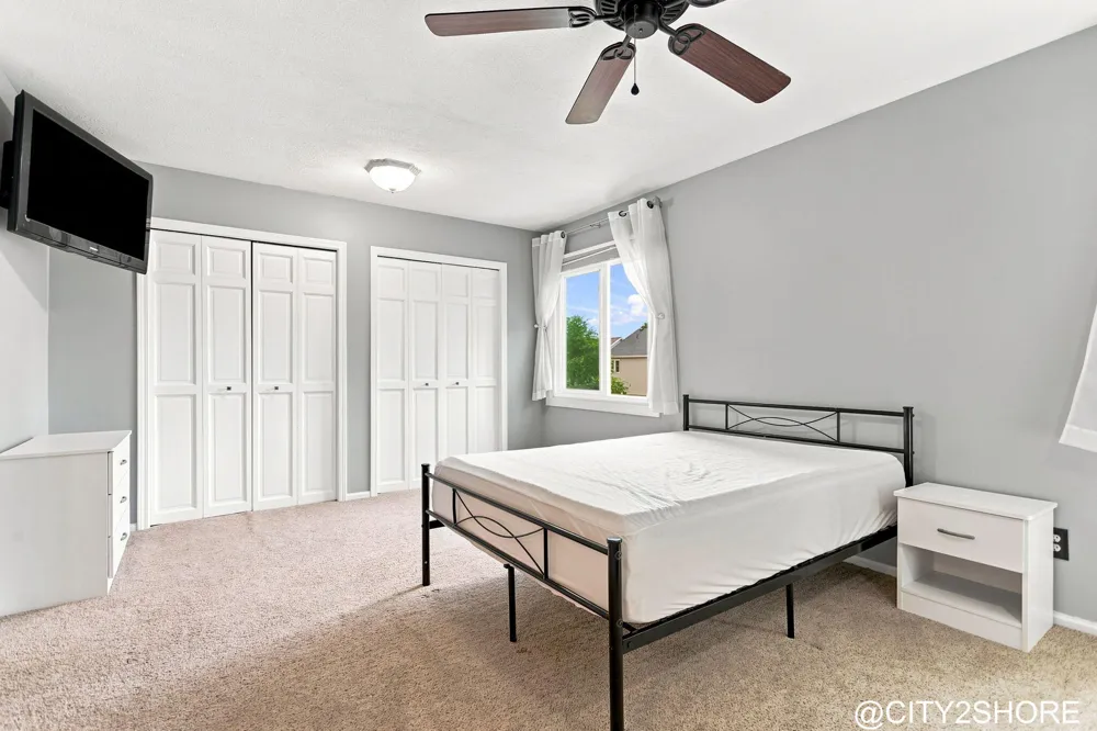 6719 Crown Point Drive Hudsonville, MI 49426