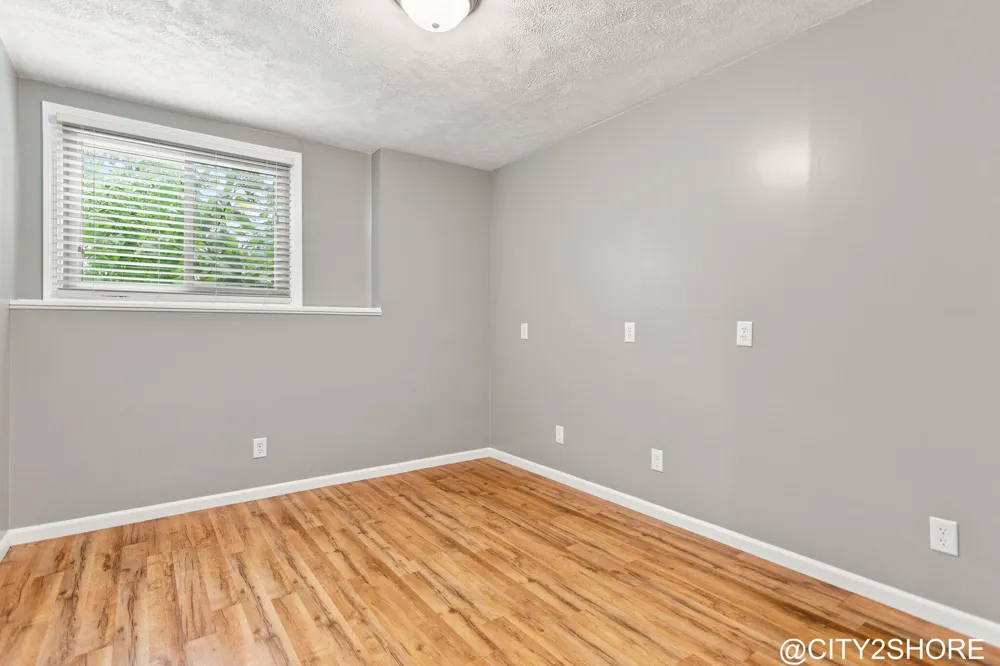 6719 Crown Point Drive Hudsonville, MI 49426
