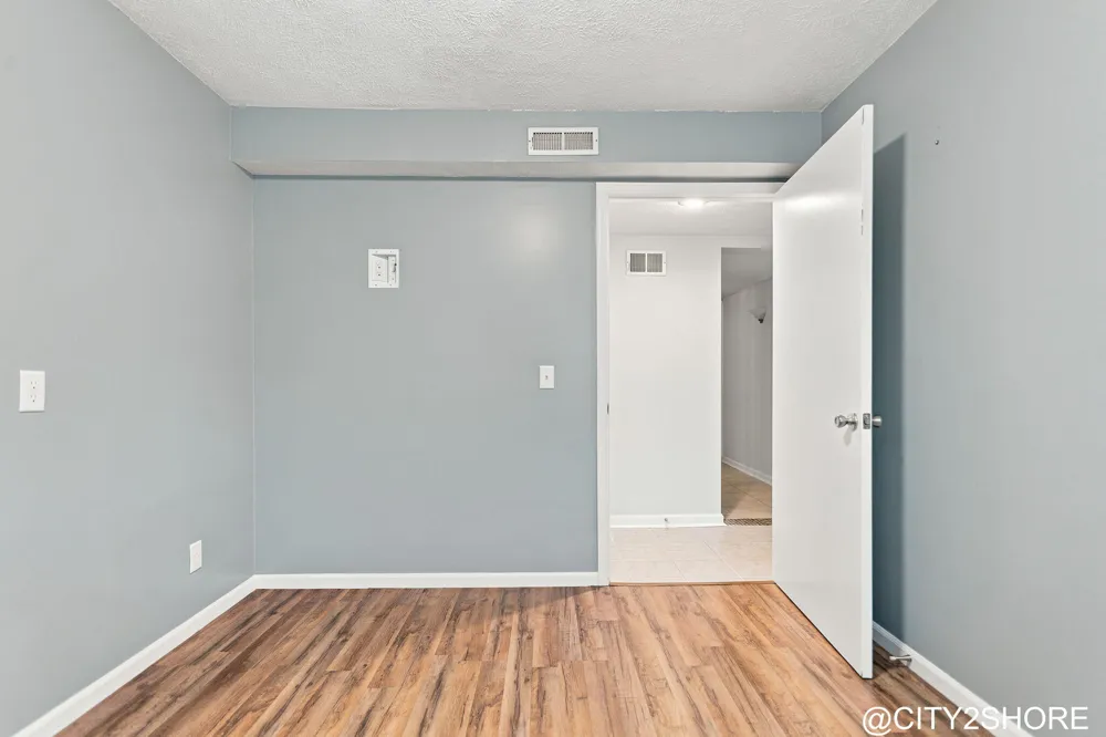 6719 Crown Point Drive Hudsonville, MI 49426
