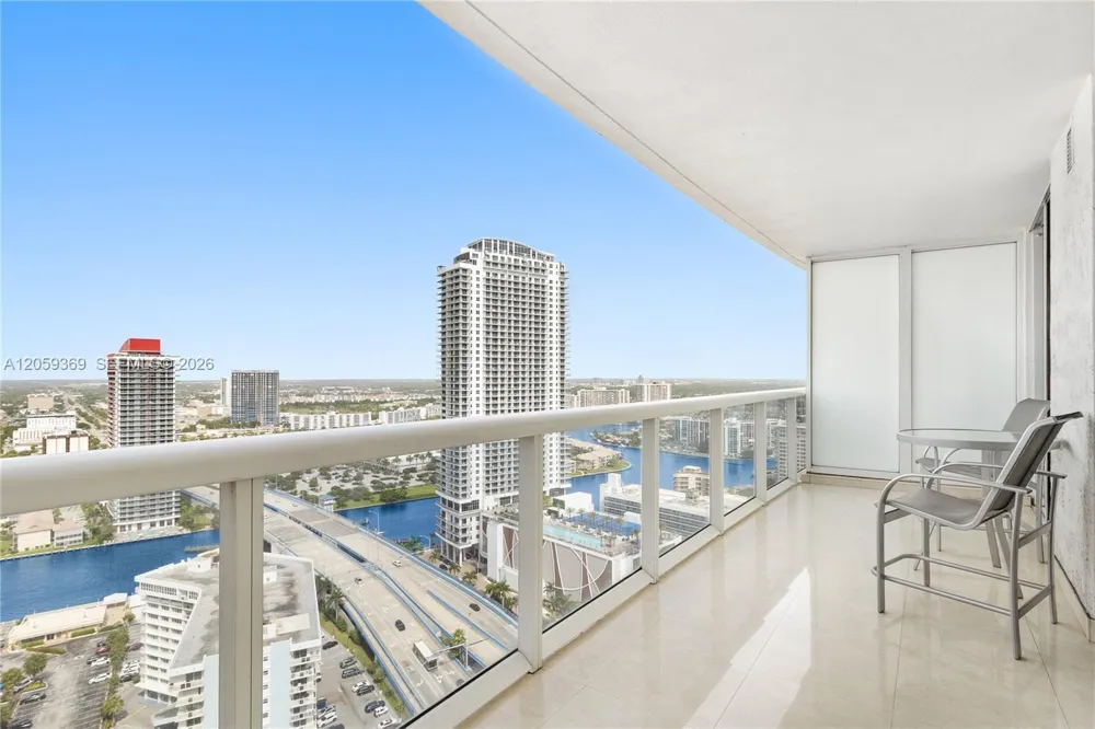 1800 S Ocean Dr #3008 Hallandale Beach, FL 33009