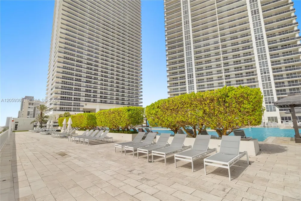 1800 S Ocean Dr #3008 Hallandale Beach, FL 33009
