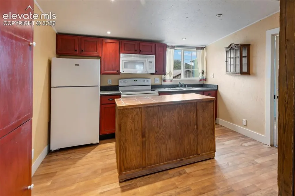 102 Spicer Avenue Victor, CO 80860