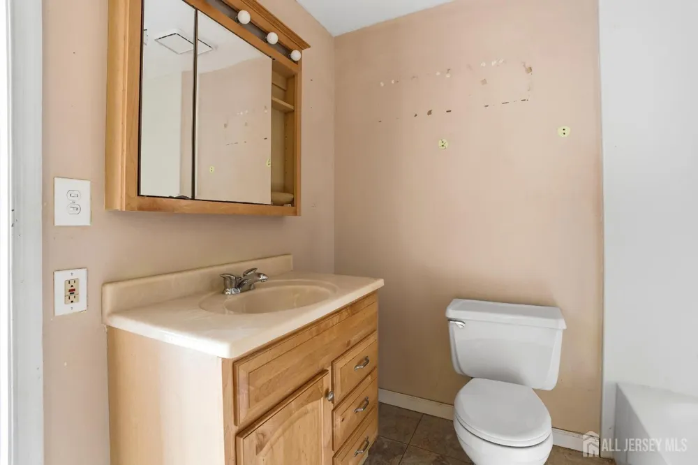 6 Killington Court Old Bridge, NJ 08857