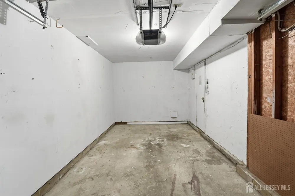 6 Killington Court Old Bridge, NJ 08857