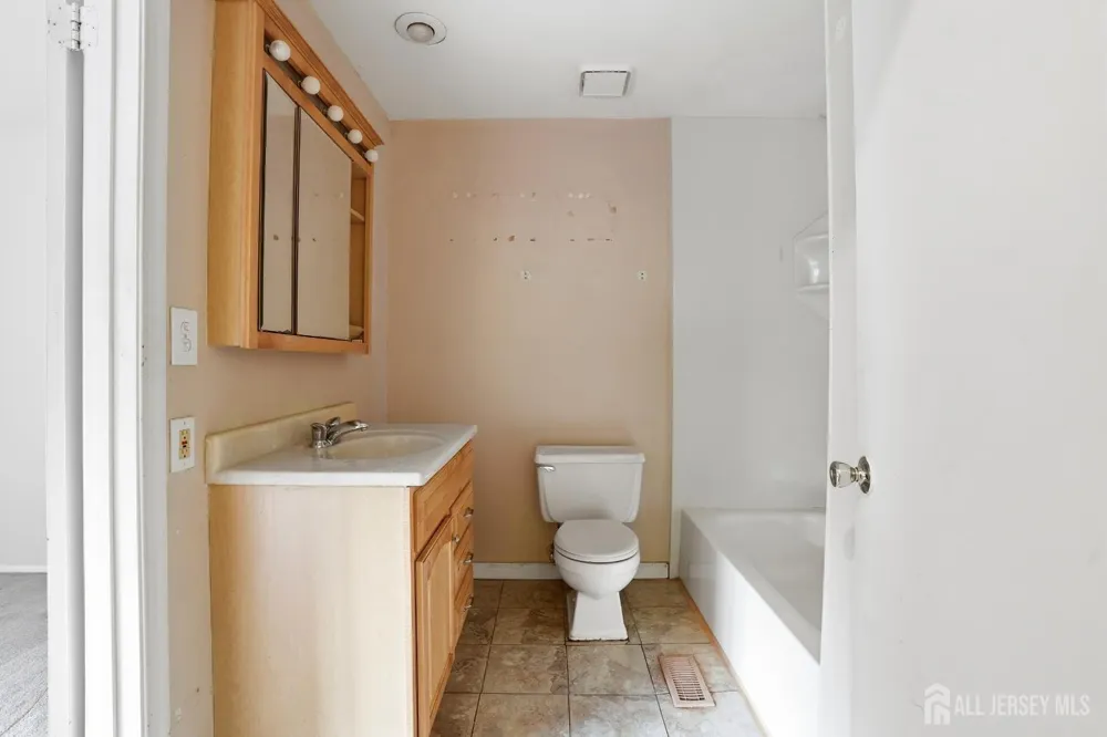 6 Killington Court Old Bridge, NJ 08857