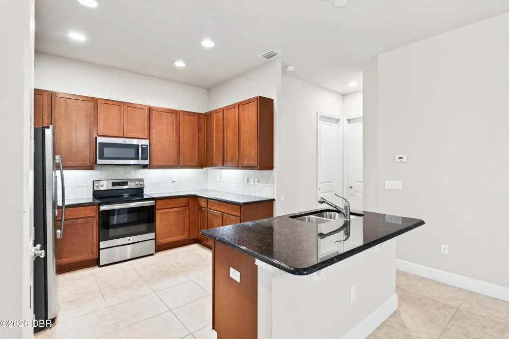 802 Aldenham Lane Ormond Beach, FL 32174