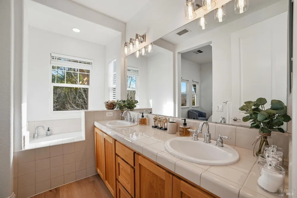 4077 Calloway Drive Santa Rosa, CA 95409