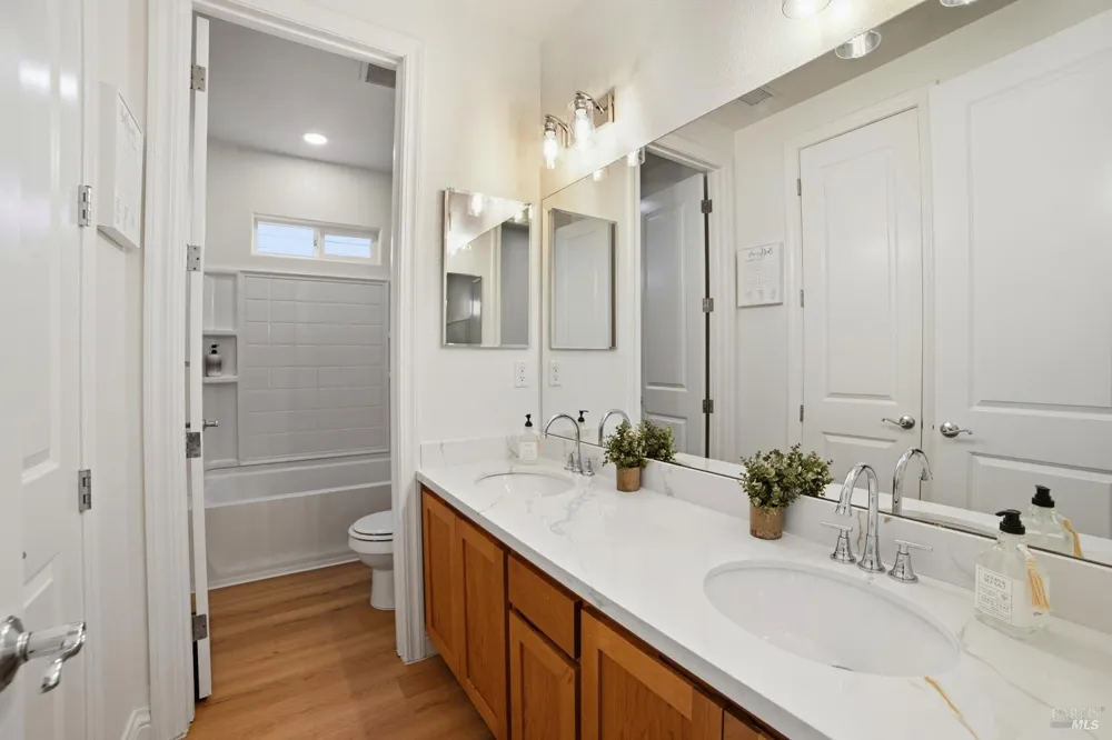4077 Calloway Drive Santa Rosa, CA 95409