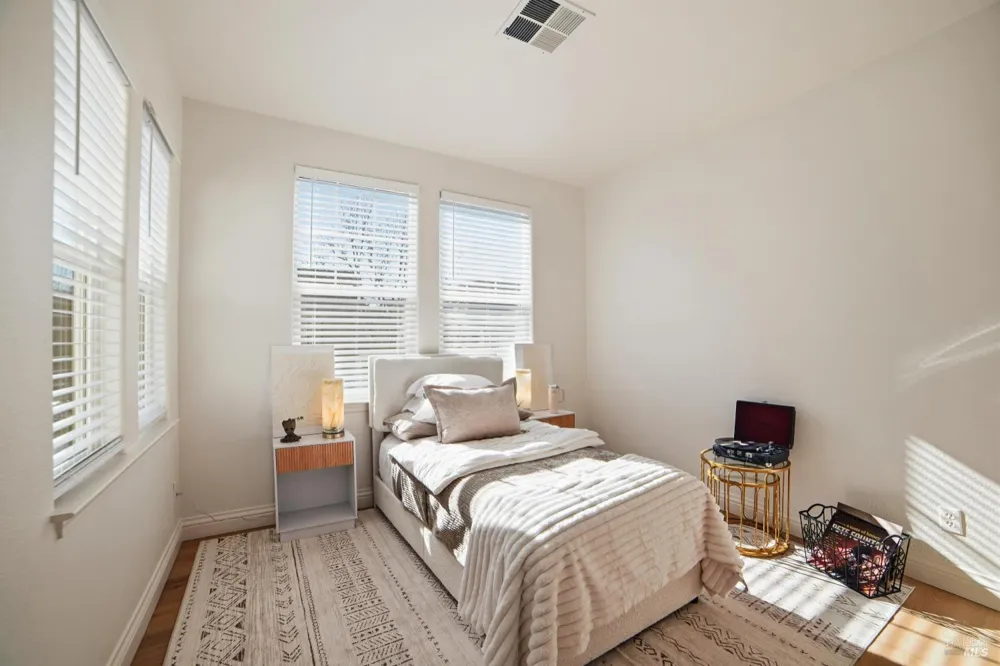4077 Calloway Drive Santa Rosa, CA 95409