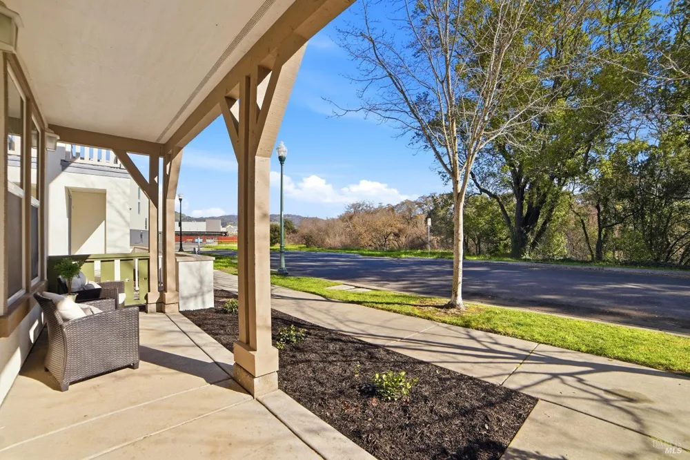 4077 Calloway Drive Santa Rosa, CA 95409