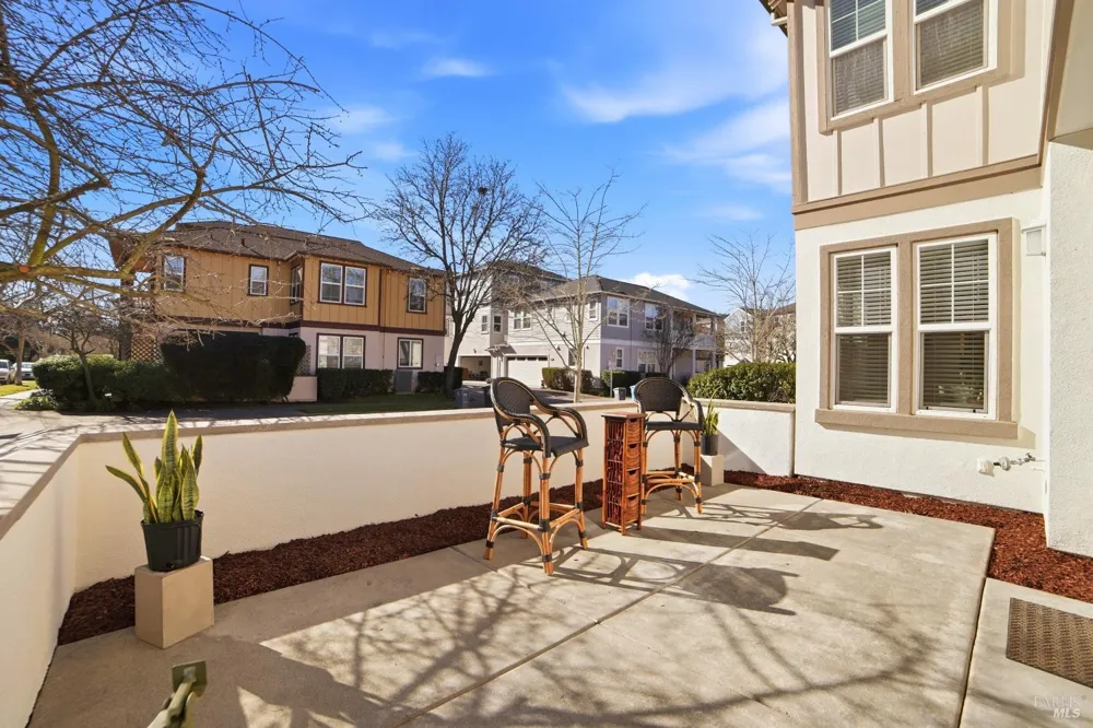 4077 Calloway Drive Santa Rosa, CA 95409