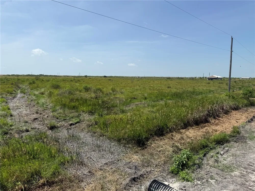 192 Joey Drive Taft, TX 78390
