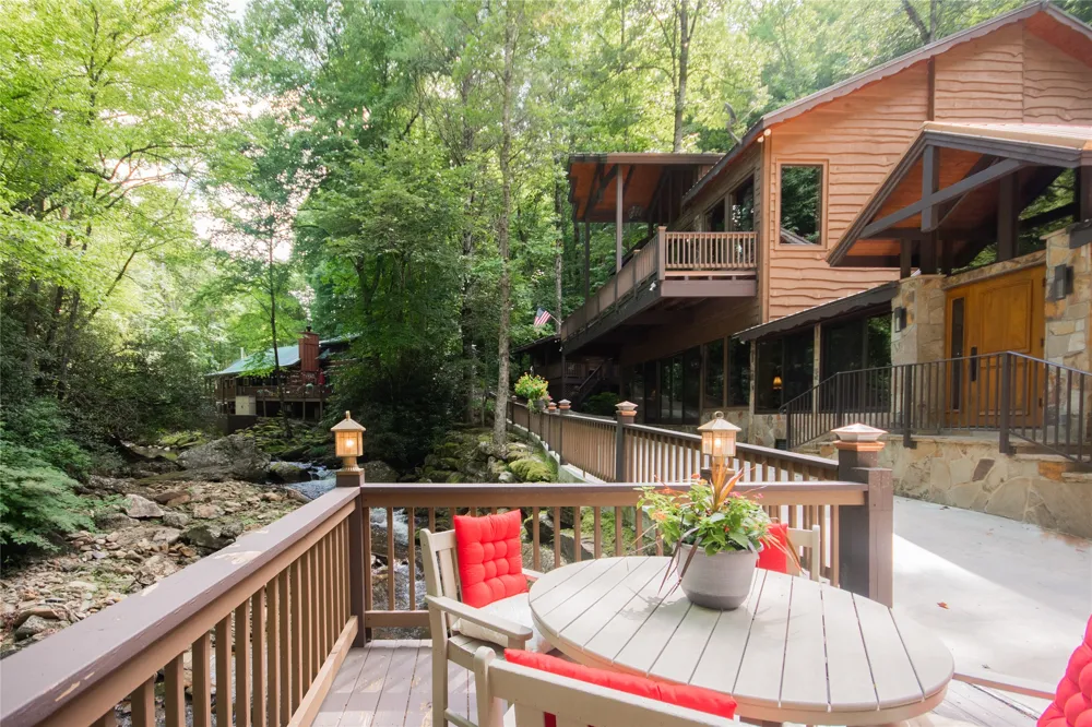 147 Teague Estates Road Highlands, NC 28741