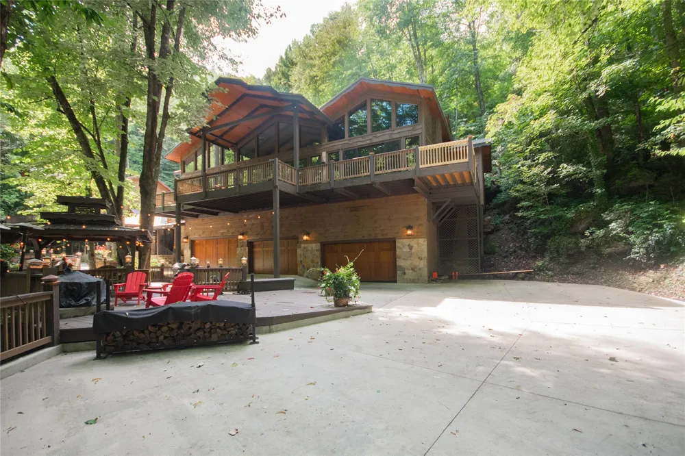 147 Teague Estates Road Highlands, NC 28741