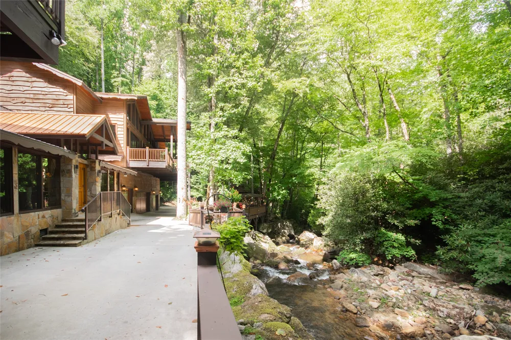 147 Teague Estates Road Highlands, NC 28741