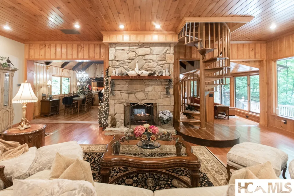 147 Teague Estates Road Highlands, NC 28741