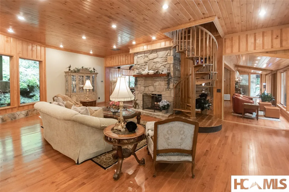 147 Teague Estates Road Highlands, NC 28741