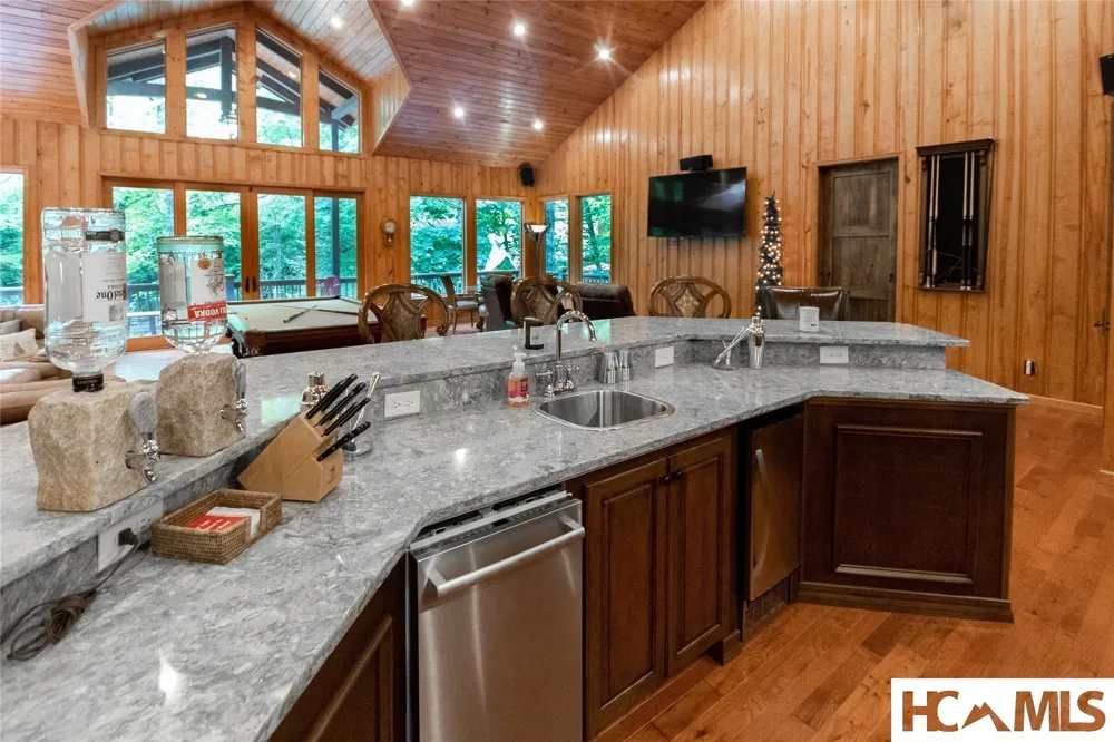 147 Teague Estates Road Highlands, NC 28741